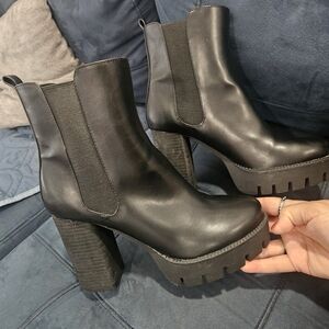 Charles By Charles David Black Heeled Boots